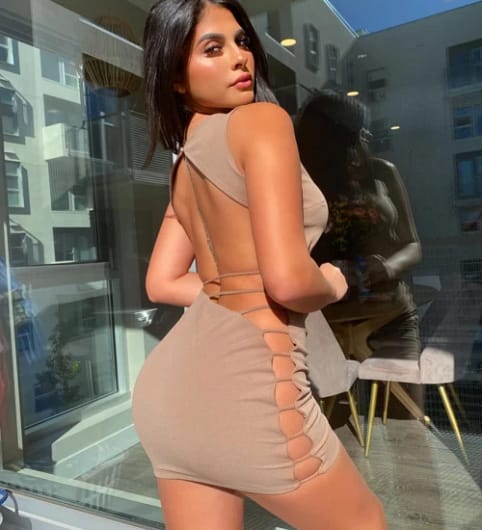 Im available Hook up and massagewith FaceTime session and selling of nasty video at cool rate